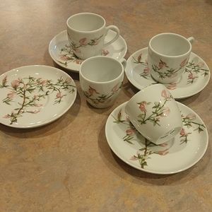 Lans Vaisselle small cup and saucers